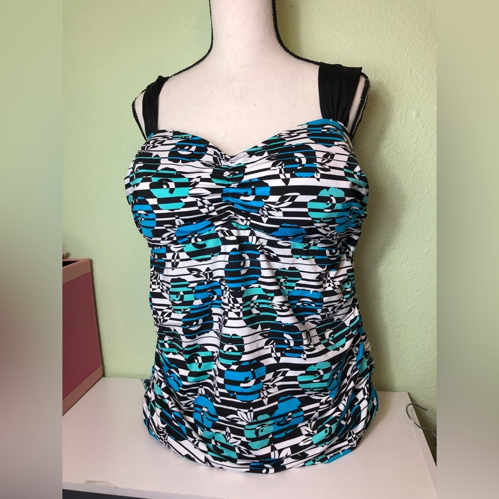 Apt. 9 Tankini Top
